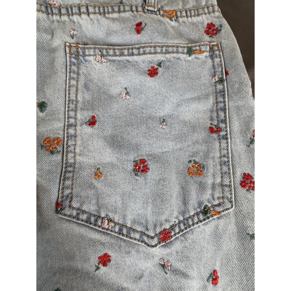 BDG Jeans Womens 26 Light Wash Blue High Rise Loose Baggy Floral Embroidered - Picture 11 of 14